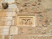 Saint-Genis-les-fontaines, Eglise, Facade, Plaque, Christ en croix